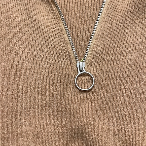 NWT Sincerely Jules Brown Sleeveless Sweater with zip-up front - Picture 4 of 5